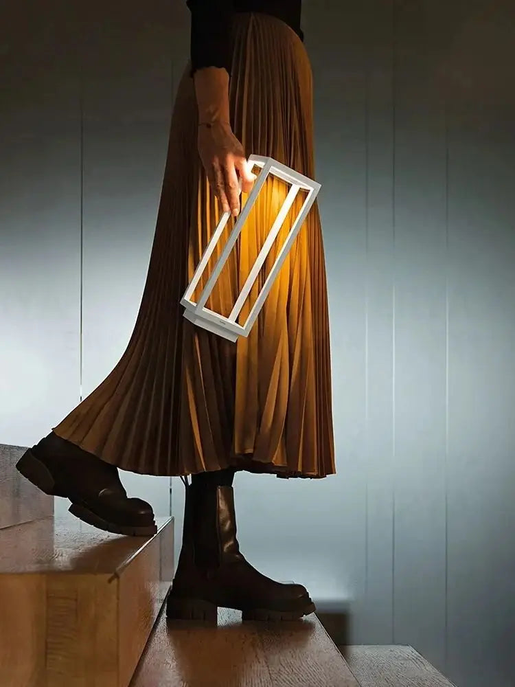 Cordless Aluminum Table Lamp – Touch Sensor, 3-Level Dimming, 24-Hour Battery